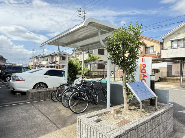 駐輪場（東側）