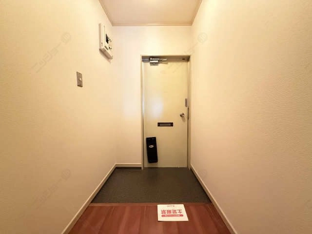 玄関内