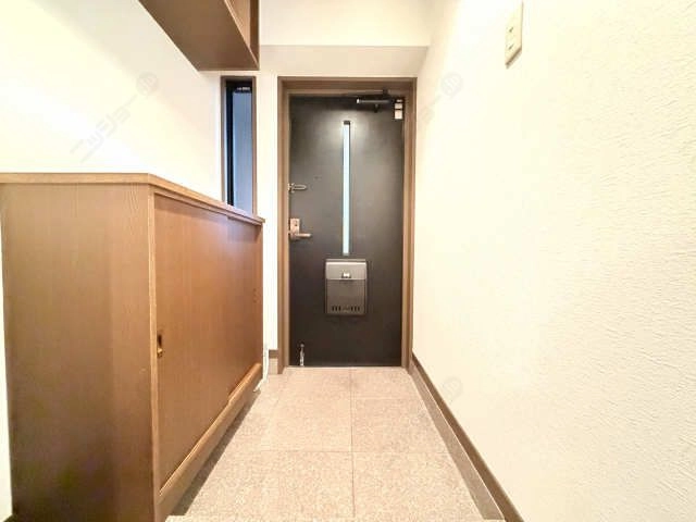 玄関内