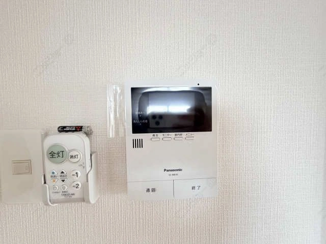 モニタ  ー付きインターホン