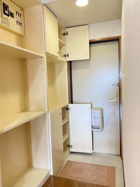 シューズボックス