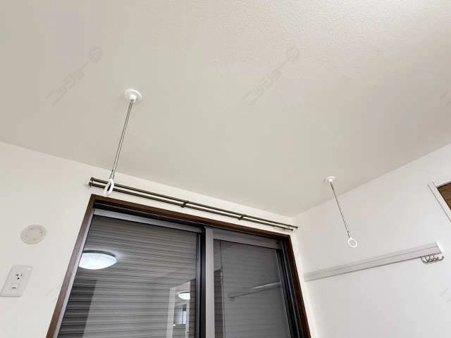 室内物干（洋室）