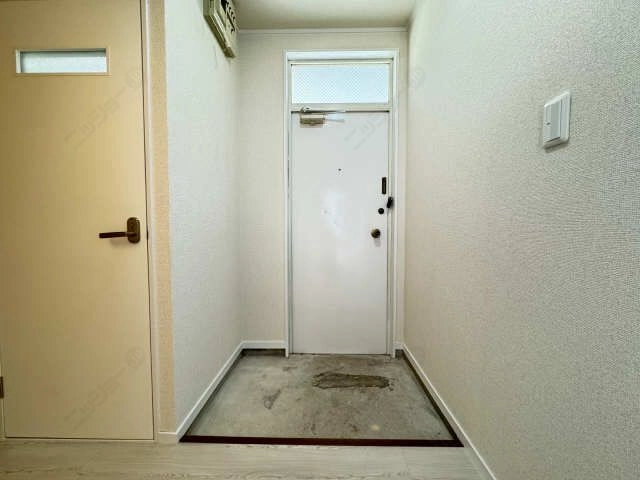 玄関内