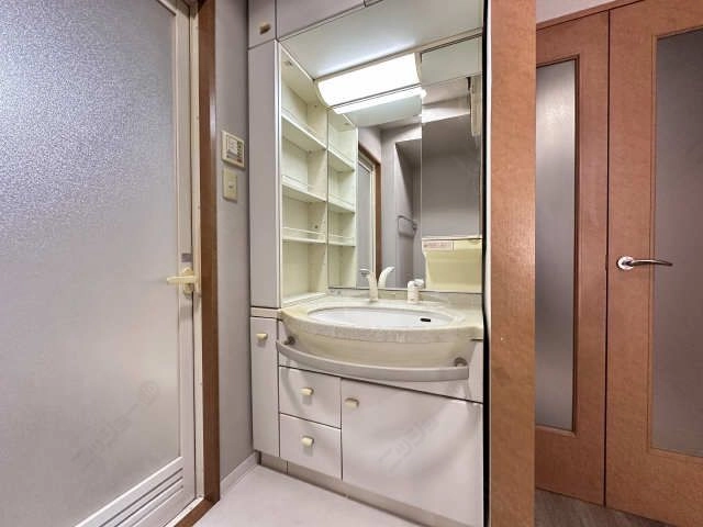 シャワー付洗面台