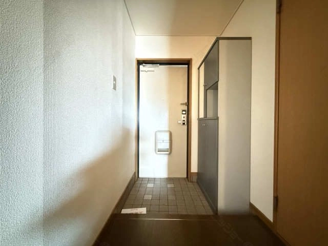玄関内