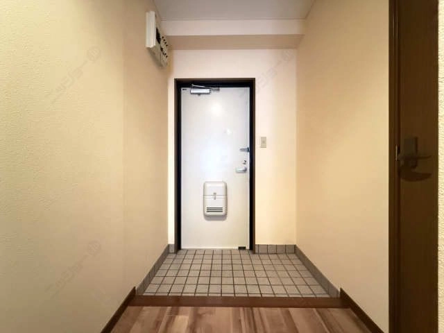 玄関内