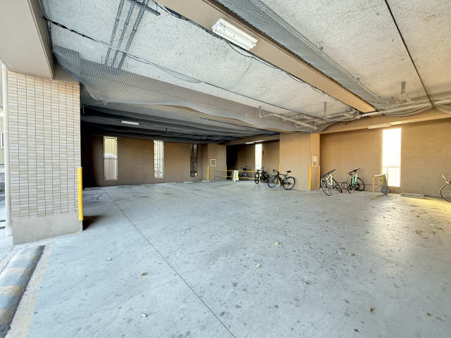 駐車場（屋内）