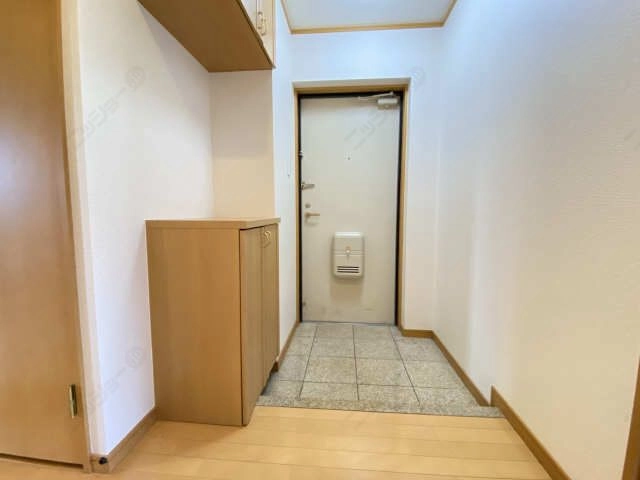 玄関内