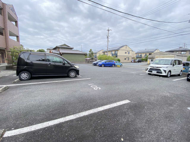 駐車場-2