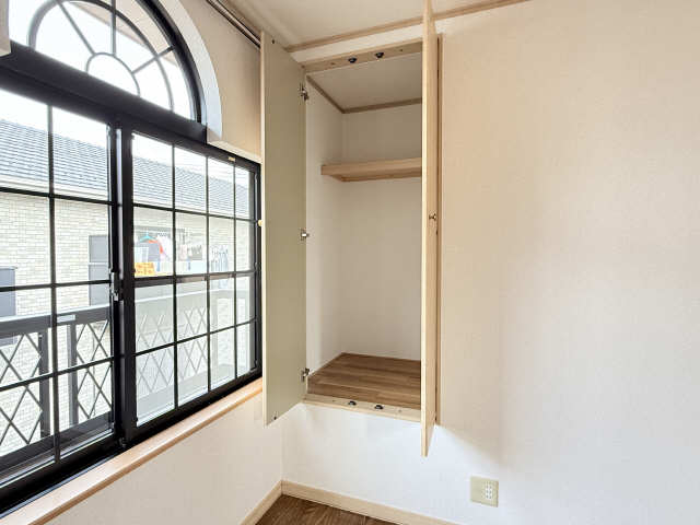 収納（２階北洋室）