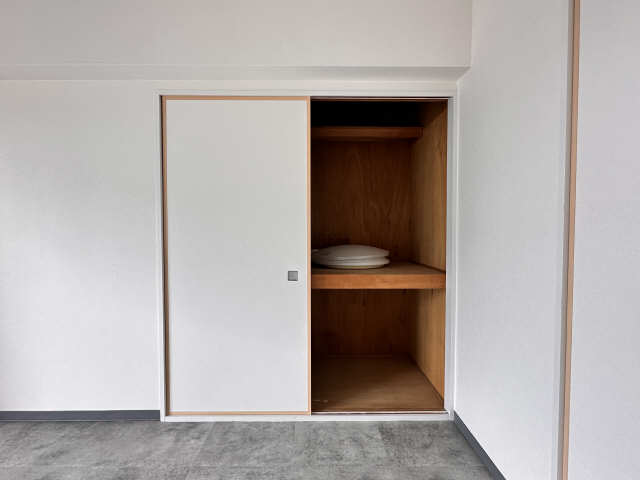 収納（南西洋室）