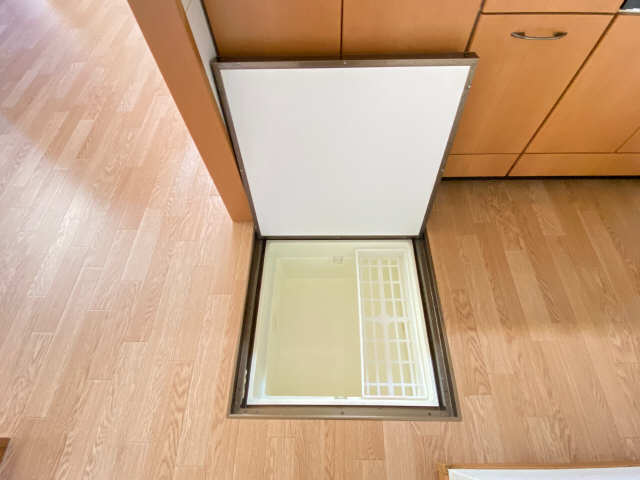 キッチン床下収納