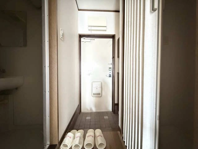 玄関内
