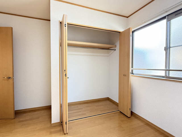 収納（２階北洋室）