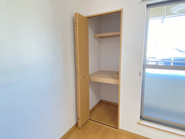 収納（東洋室）