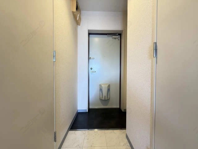 玄関内
