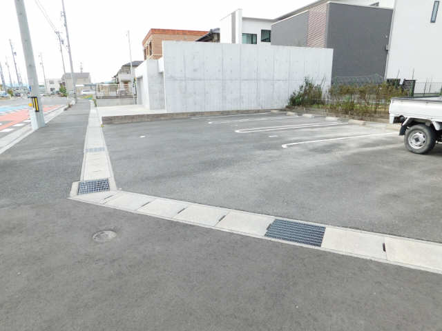 駐車場（敷地外）