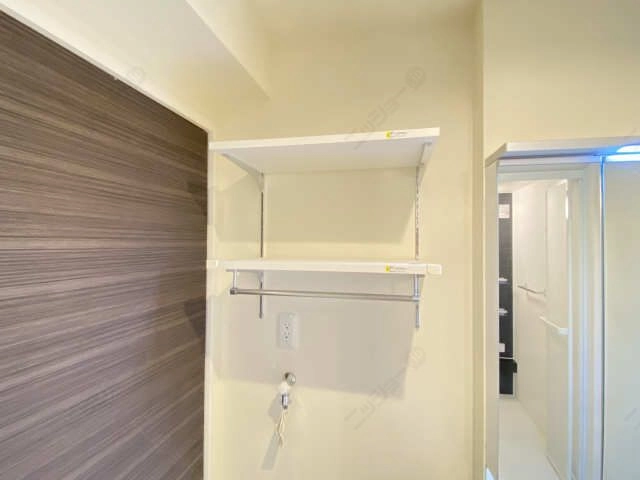 洗濯機置場の棚