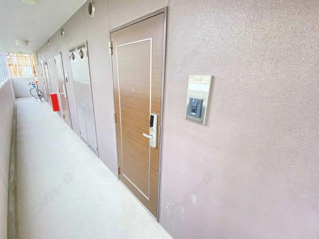 玄関ドア