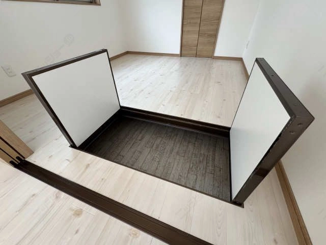 床下収納（南洋室）