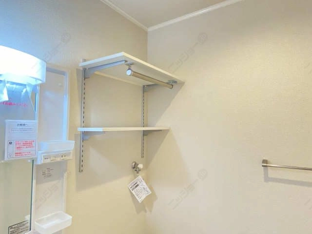 収納棚（洗濯機置場）