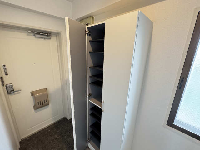 シューズボックス