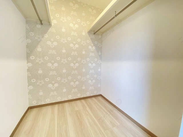 ウォークインクローゼット内