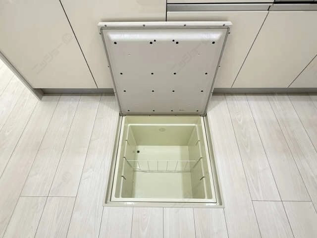 キッチン床下収納