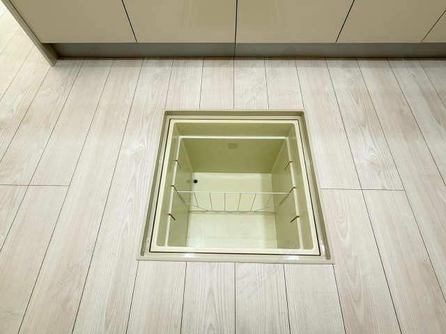 キッチン床下収納