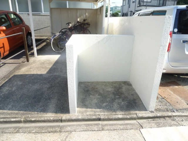 ゴミ置き場