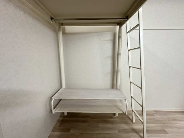 ハンガーパイプ