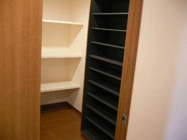 ストレージ(納戸)