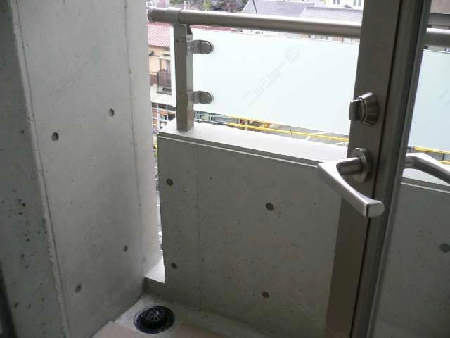 北側洋室バルコニー