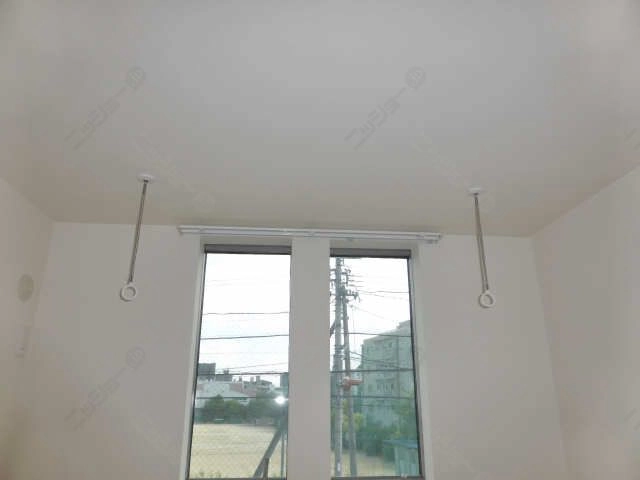 室内物干金具