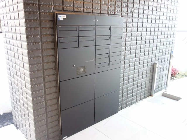 集合ポスト・宅配ボックス