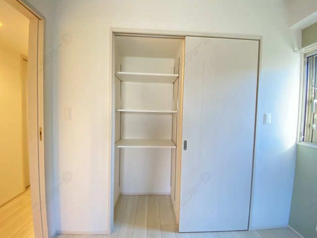 収納（北西洋間）