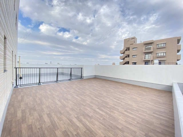 ルーフバルコニー