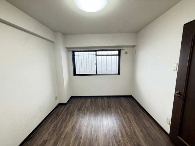 室内(北洋間)