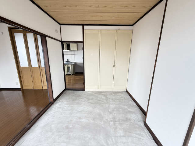 洋室（南東洋間）