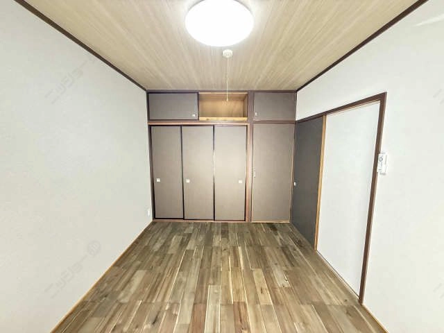 室内（南西洋間）