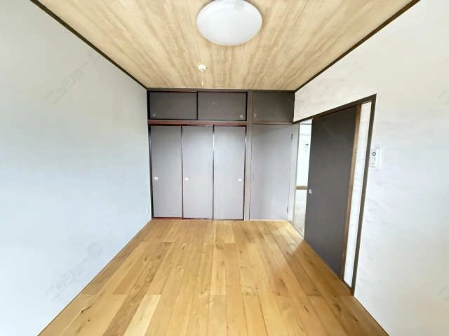 洋室（南西洋間）