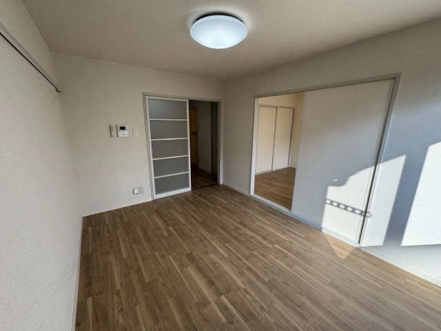 室内　洋室南側（西）