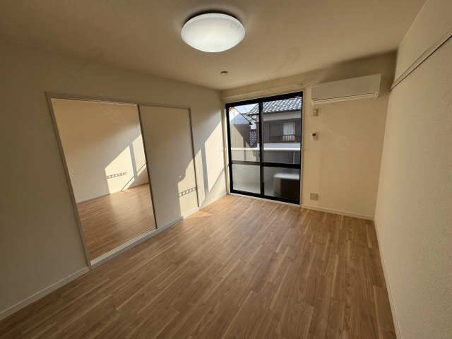 室内　洋室南側（西）