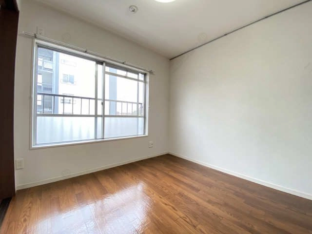 洋室東