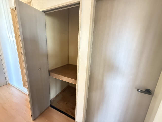 収納’（廊下収納）