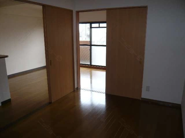 中洋間