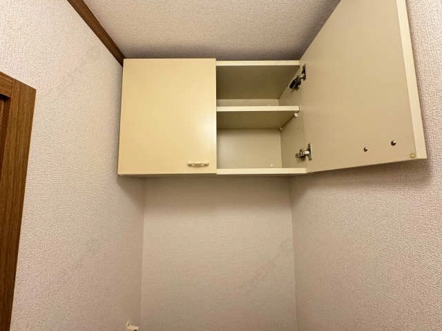 トイレ上部収納