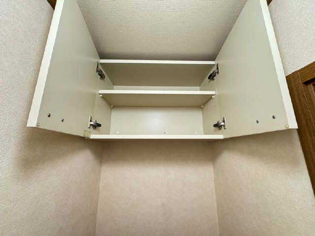 トイレ上部収納