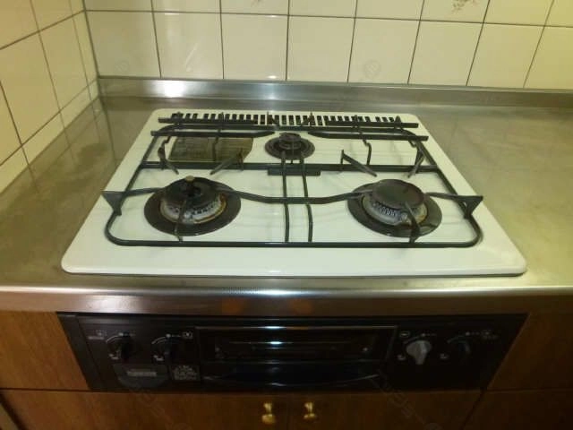 ガスコンロ（３口）