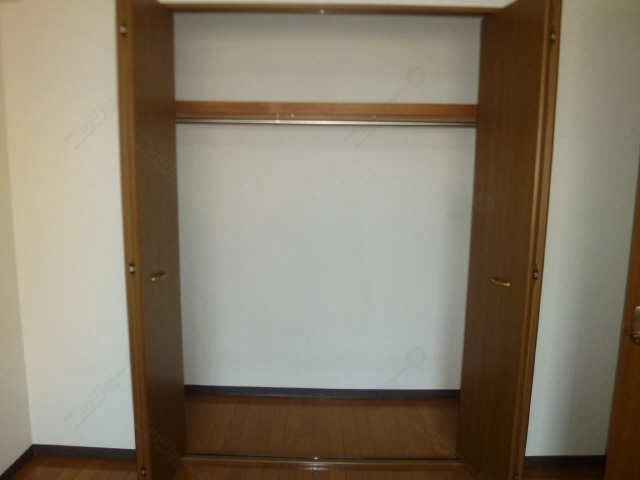 北洋間（収納）